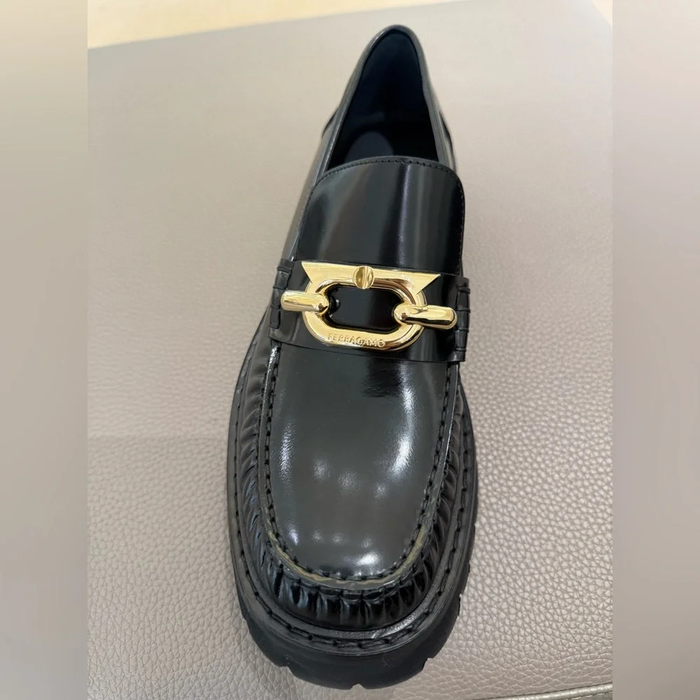 Ferragamo Black Leather Ingrid Loafers - Picture 11 of 14